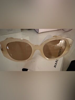Marc Jacobs Cream Oval Sunglasses with Brown Lenses